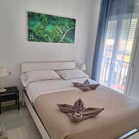 Apartamentos Centro Picasso Малага Экстерьер фото
